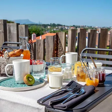 Etxea_&_co Bed & Breakfast Bidart